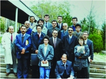 Sürücü Kurslarının Ankara'da verdiği Hizmet İçi Eğitimin anısı ortadaki Mehmet Şeker 20.10.1989